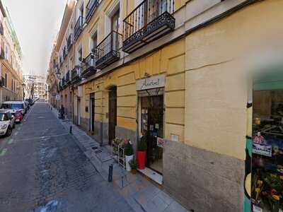 Moncalvillo Cafe Bistro