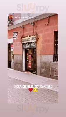 Granjero Busca Campero