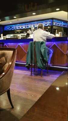 Claridge Hotel Restaurant