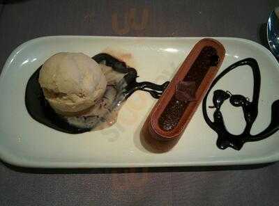 Claridge Hotel Restaurant