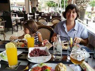 Bar-cafeteria Cafe Caliente