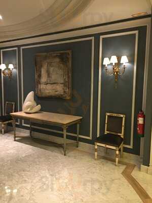 Hotel Restaurant At Villa Magna