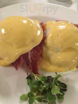 Hotel Restaurant At Villa Magna