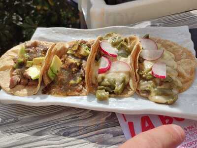 María Bonita Río Tacobar