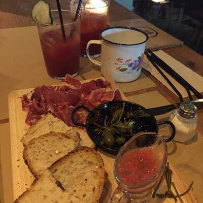 Leka Ópera Bar & Tapas