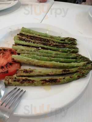 La Tipica Bodega El Garnacho