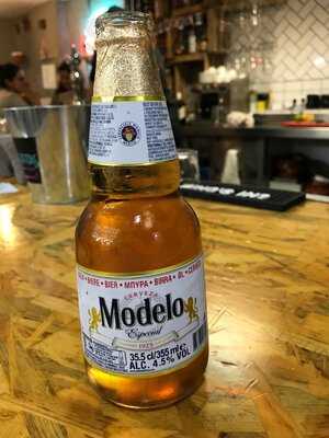 Cuxta Antojitos-beer & Shop