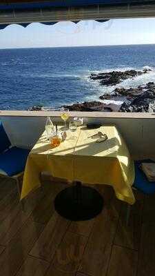 Delfin Bar Restaurant