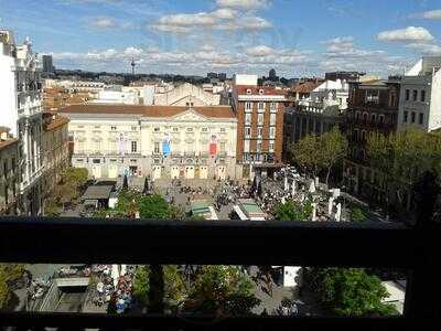 Plaza De Santa Ana 3