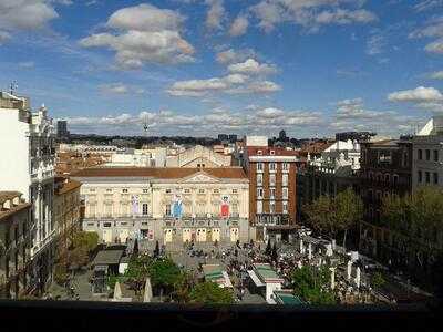 Plaza De Santa Ana 3