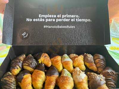 Manolo Bakes