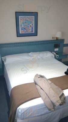 Aparthotel Gran Via 65