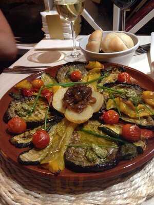 La Loca Juana Bar De Vinos - Photo 8