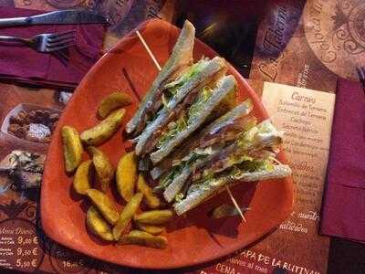 La Taberna Del Tiempo