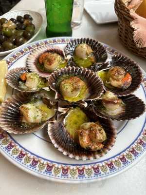 Taberna Los Cuatro Robles