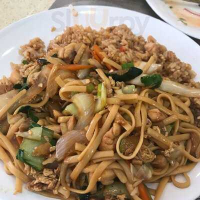 Mercado De Los Mostenses-bar Chino