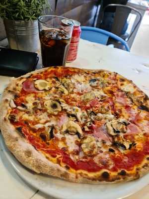 Pizza Napoli Sanchinarro