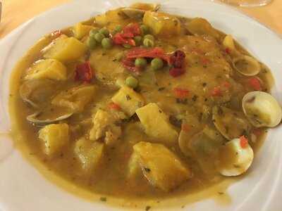 Mola Cuatro Cervecería Restaurante