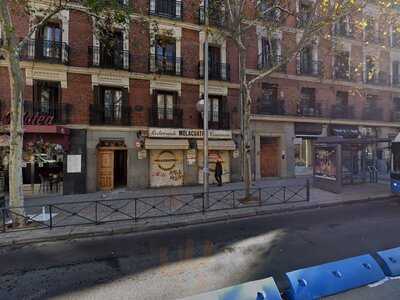 Mola Cuatro Cervecería Restaurante