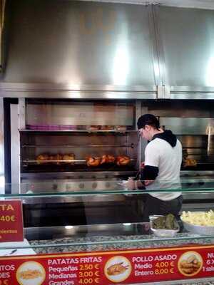 Asador De Pollos Navarro