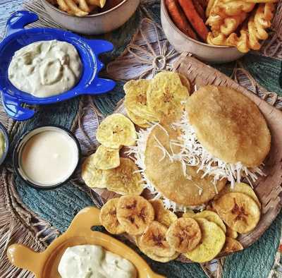 Macuto / Auténtico Latino