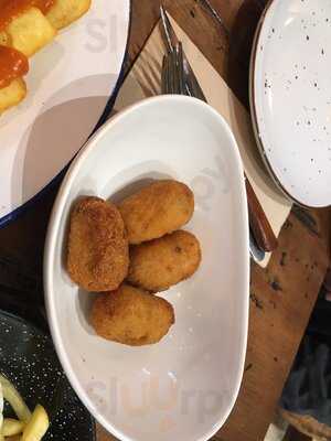 Cañas Y Tapas - Photo 8