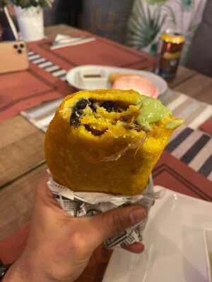 Qué Chévere Restaurante