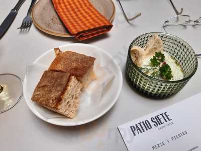 Patio Siete