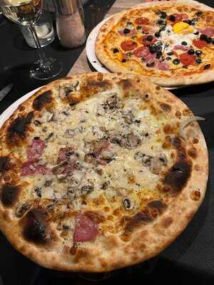 Pizzeria Restaurante La Plaza