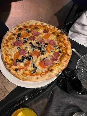 Pizzeria Restaurante La Plaza