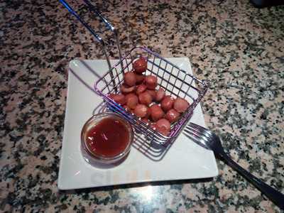 Mónica 2.0 Lounge Bar