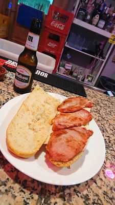 Mónica 2.0 Lounge Bar