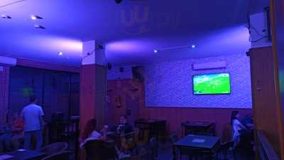 Mónica 2.0 Lounge Bar