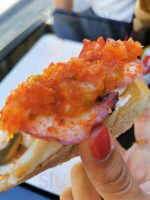 Pincho De Pulpo En La Lola