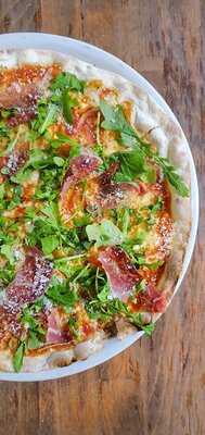 Pizzeria La Famiglia