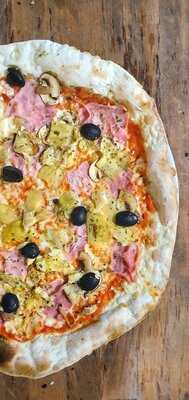 Pizzeria La Famiglia