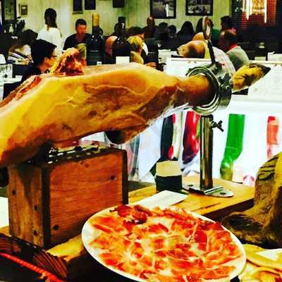 Triana Restaurante Tapas Bar