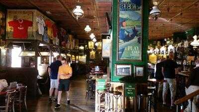 The Clover Irish Golf Tavern