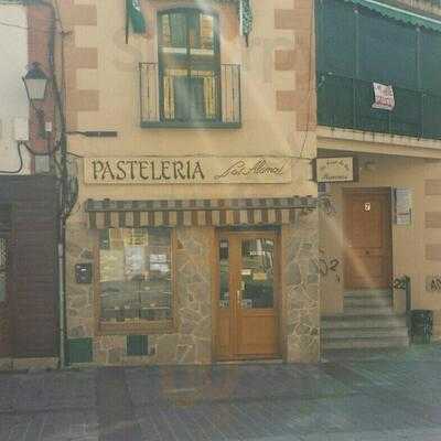 Pastelería Los Álamos-la Casa De Los Piononos