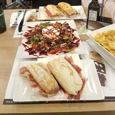 Enrique Tomás Jamon-tapas-vino