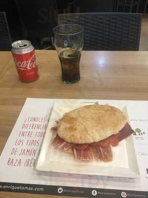 Enrique Tomás Jamon-tapas-vino