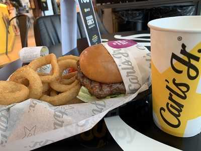 Carl's Jr.