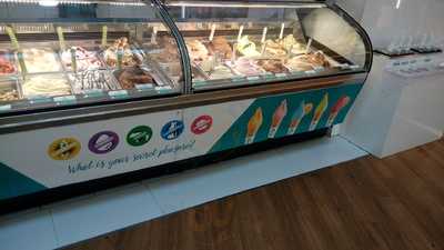 Cónico Centro Comercial Plenilunio