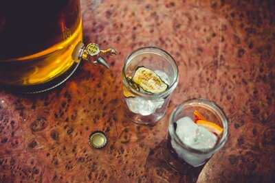 La Estrecha De Lavapies