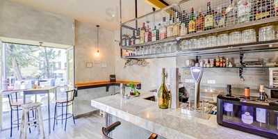 La Estrecha De Lavapies