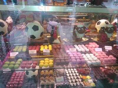 Ccafeteria Pasteleria Charlot