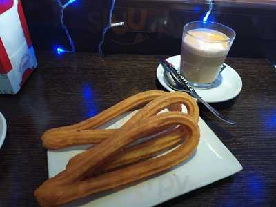 Ccafeteria Pasteleria Charlot