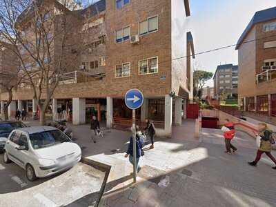 Ccafeteria Pasteleria Charlot