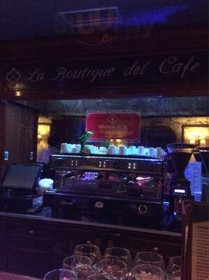 Tanka's Boutique Del Café