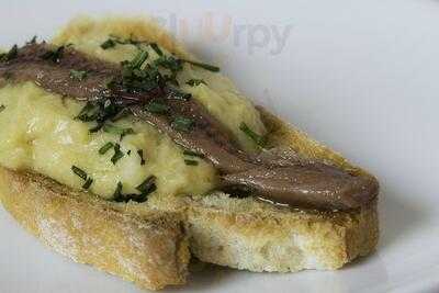 Paris Avenue Gastro Bar